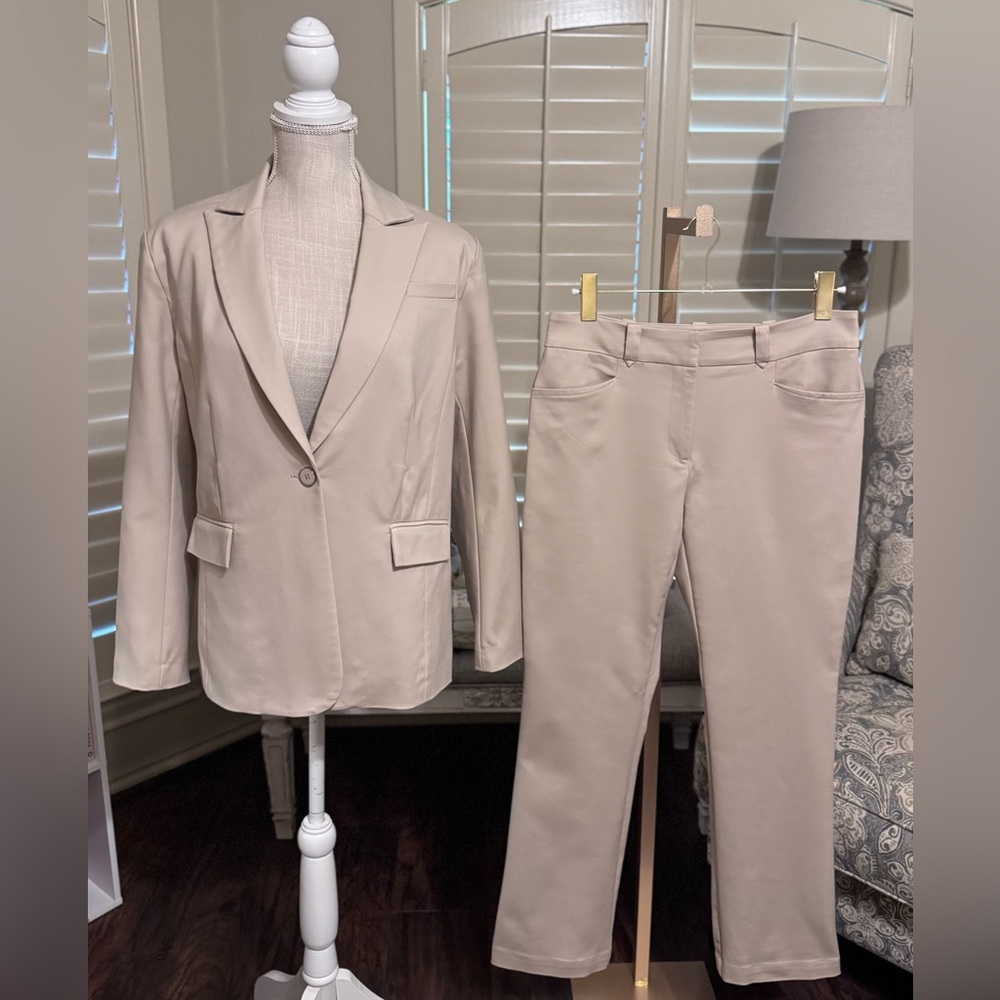 New York & Company Beige Tailored Blazer